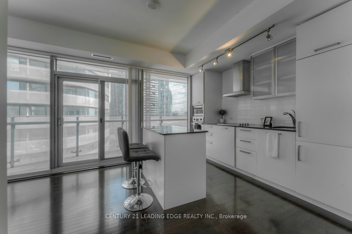 12 York St, #1210