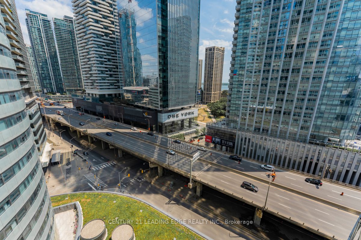 12 York St, #1210
