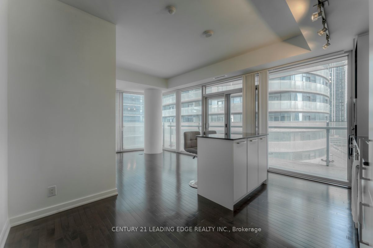 12 York St, #1210