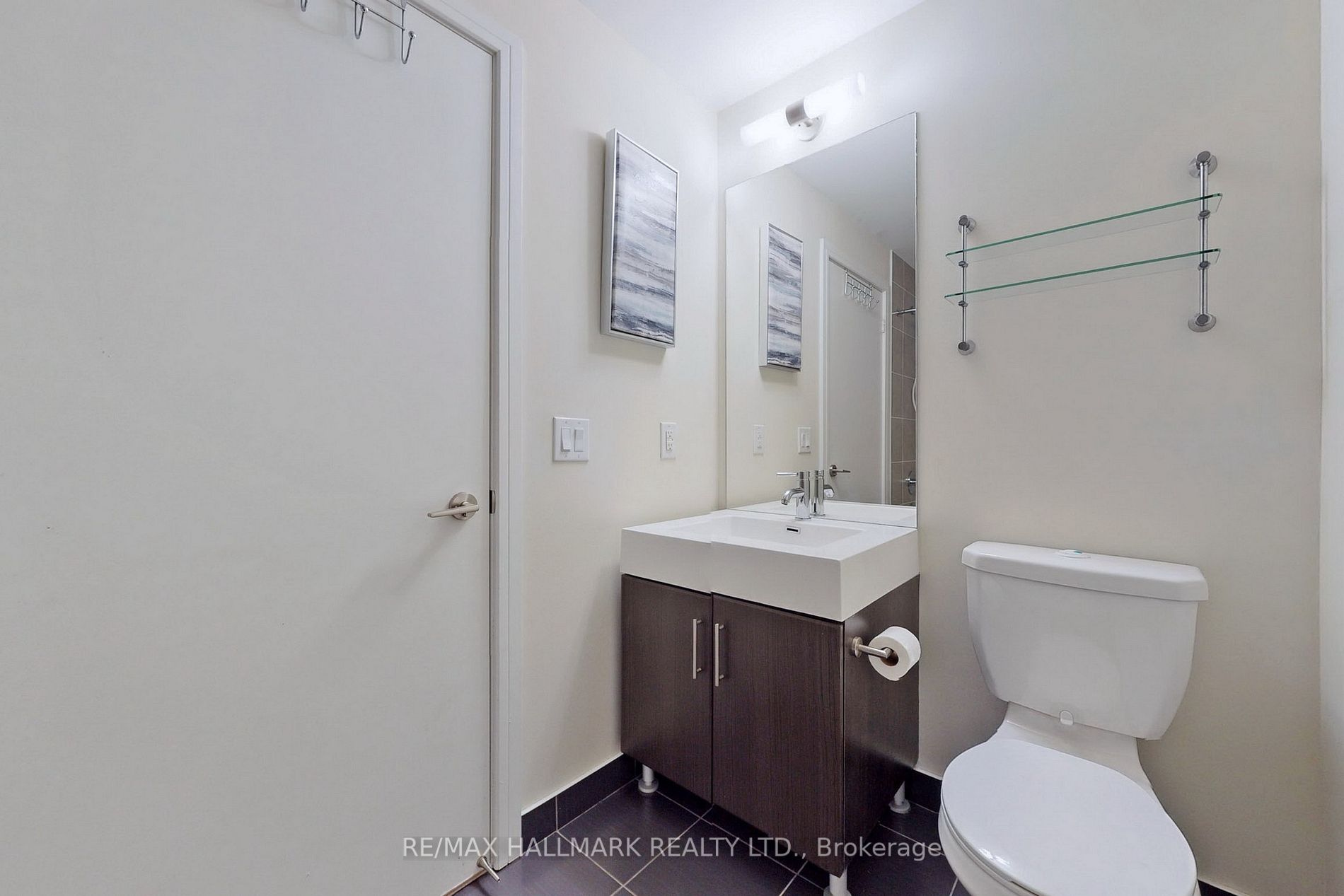 35 Brian Peck Cres, #806