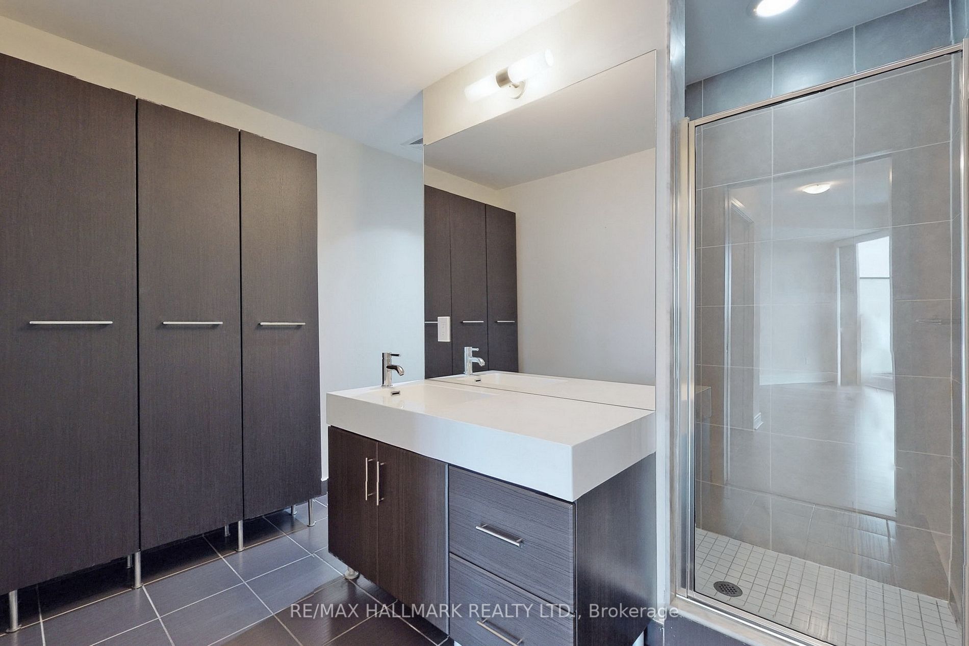 35 Brian Peck Cres, #806