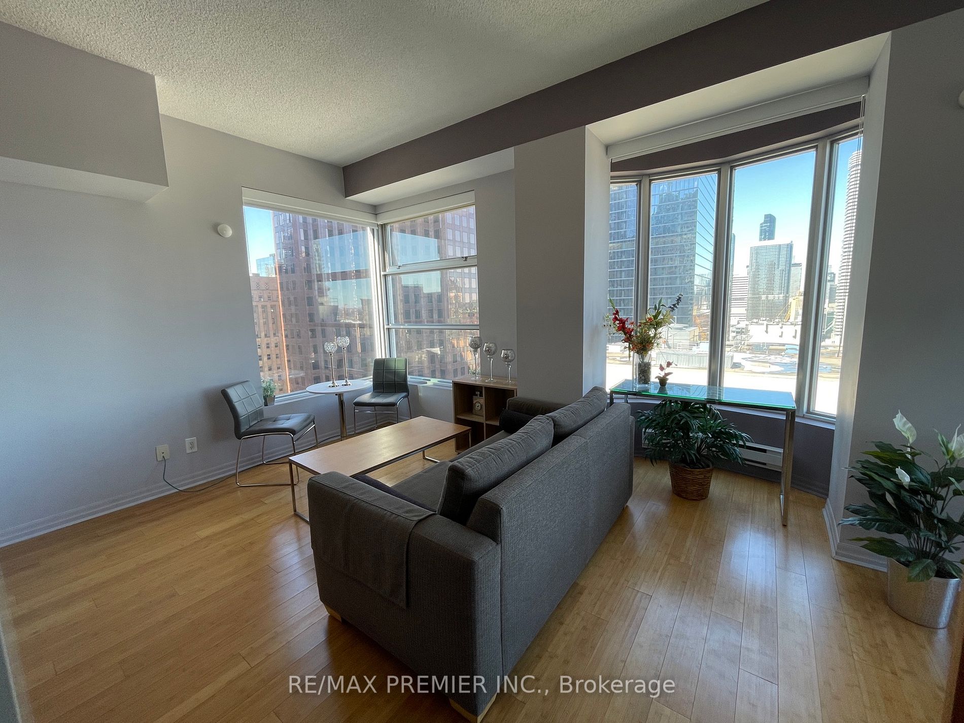 1 King St W, #2503