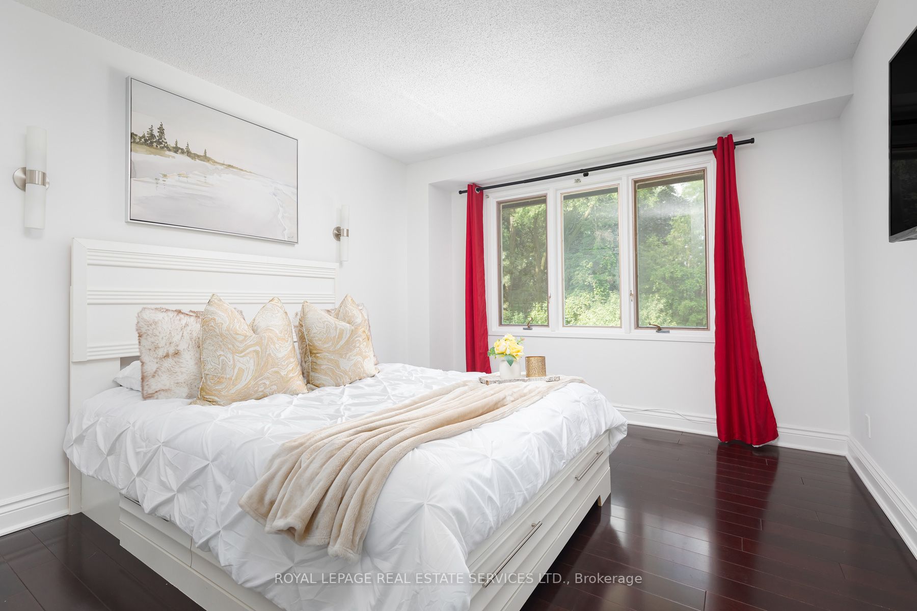 778 Avenue Road