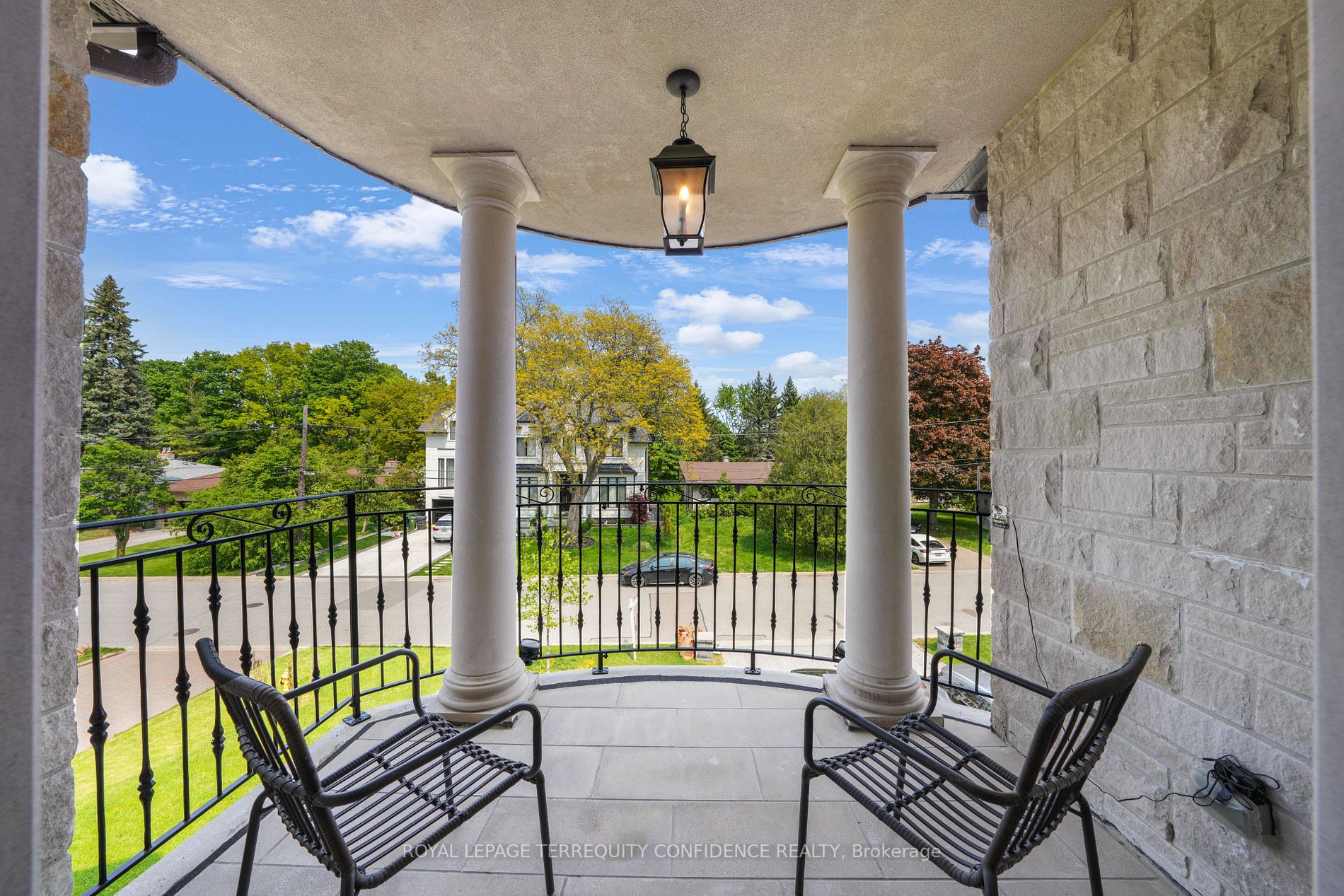 18 Viamede Crescent