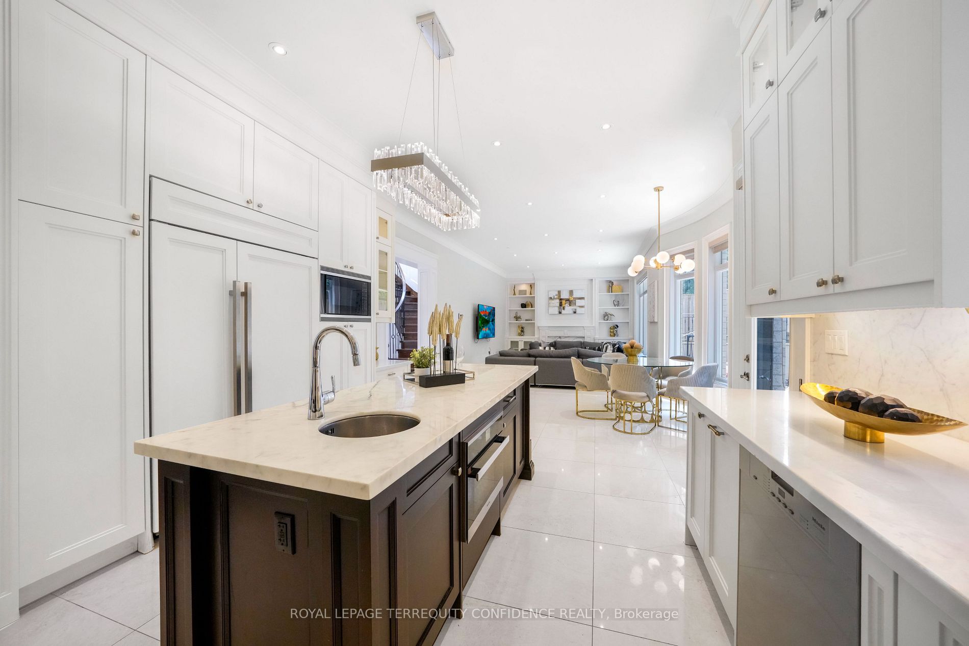 18 Viamede Crescent