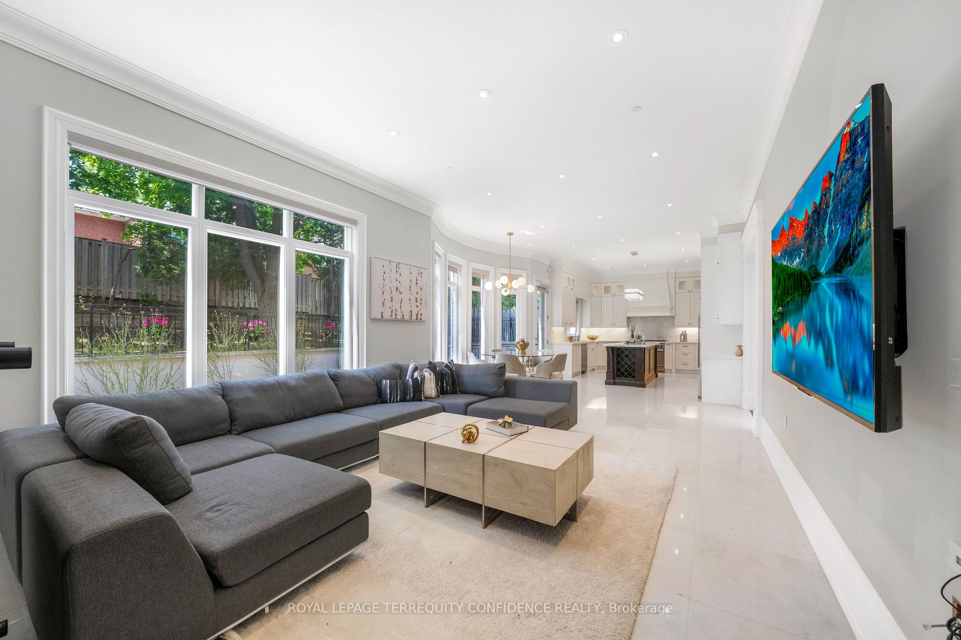 18 Viamede Crescent