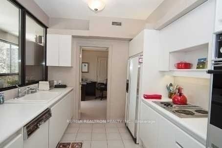 342 Spadina Road #301