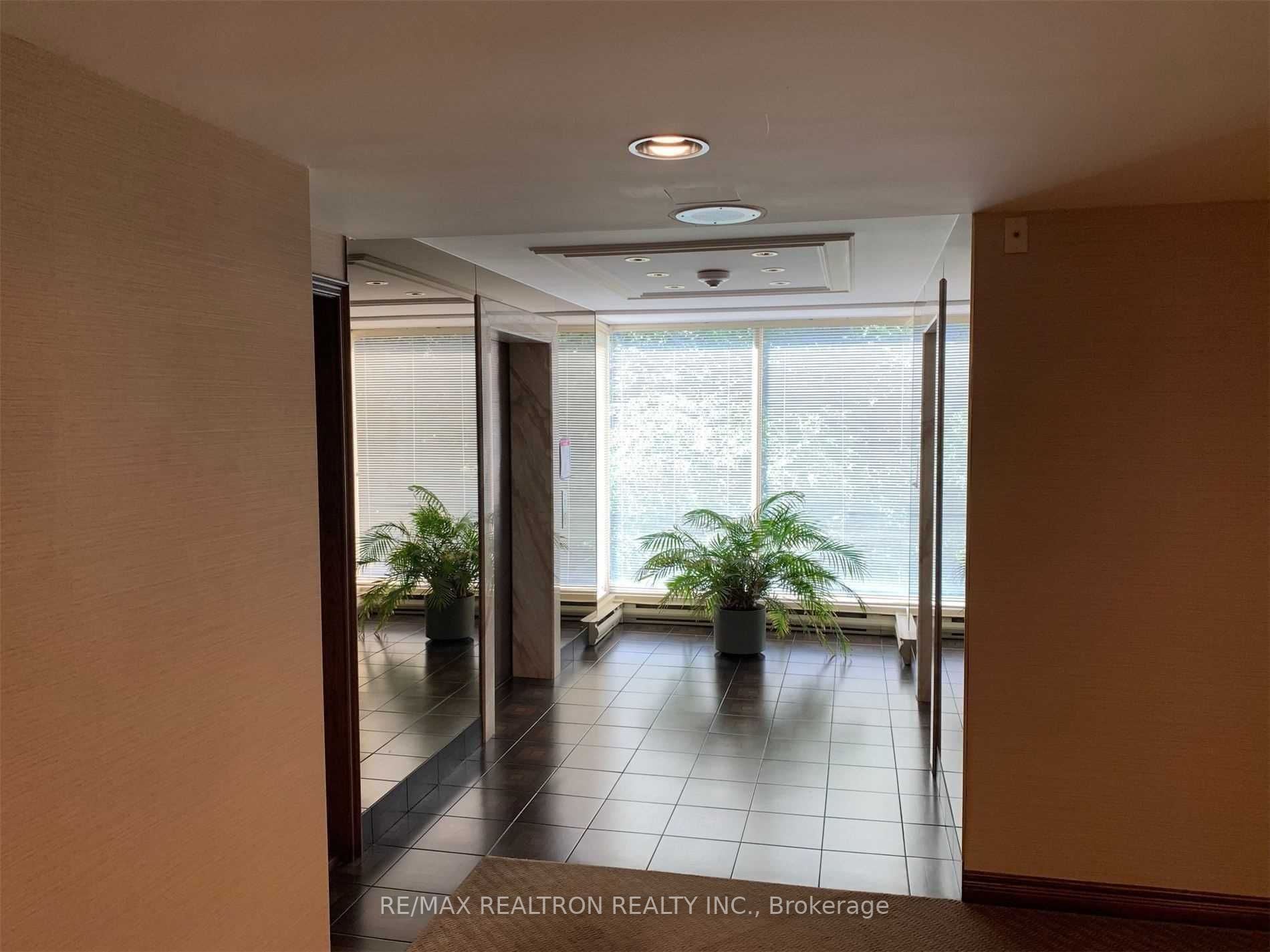 342 Spadina Road #301