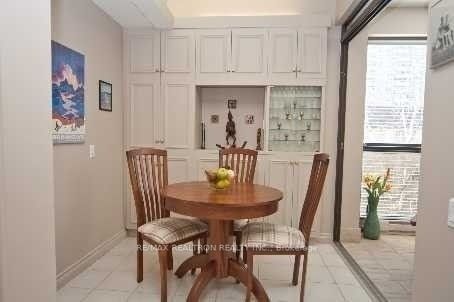 342 Spadina Road #301