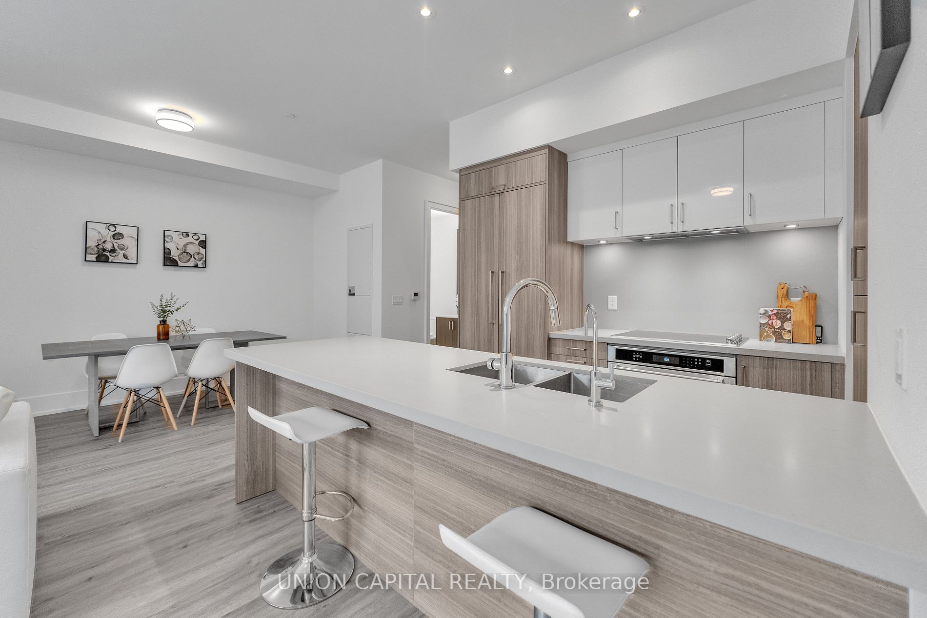 25 Adra Grado Way, #112