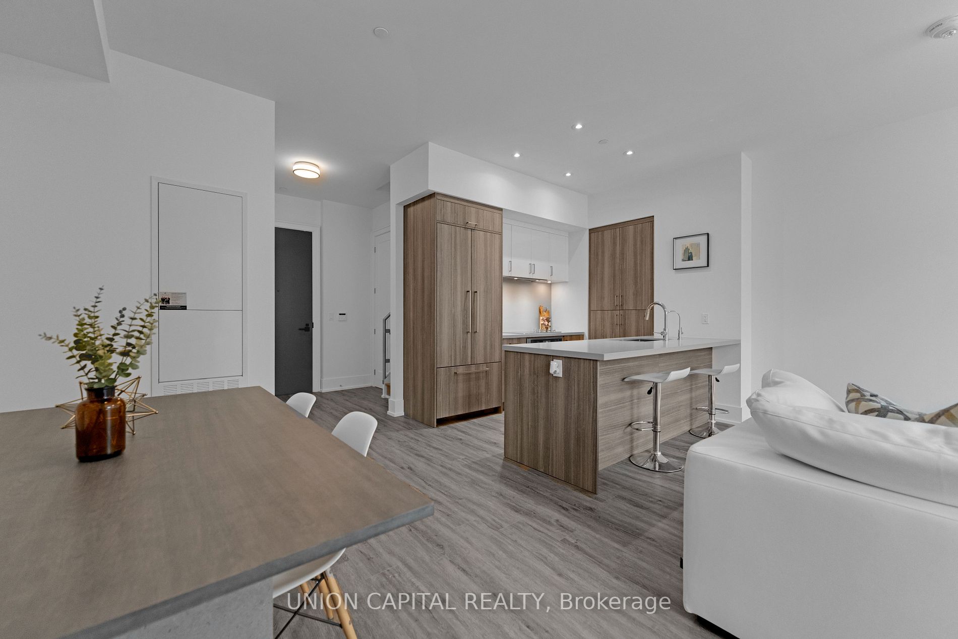 25 Adra Grado Way, #112
