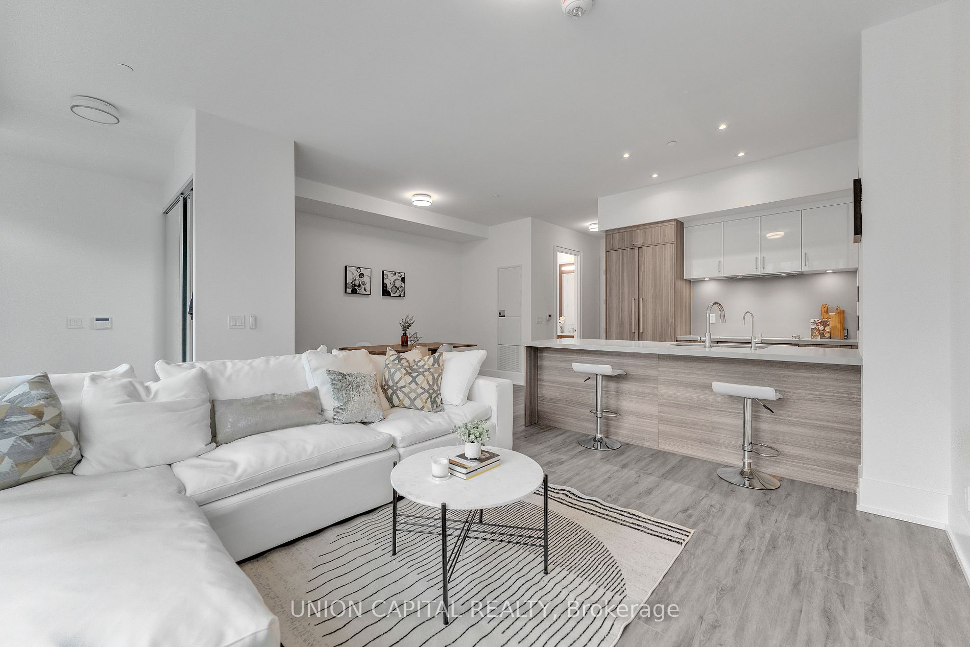 25 Adra Grado Way, #112