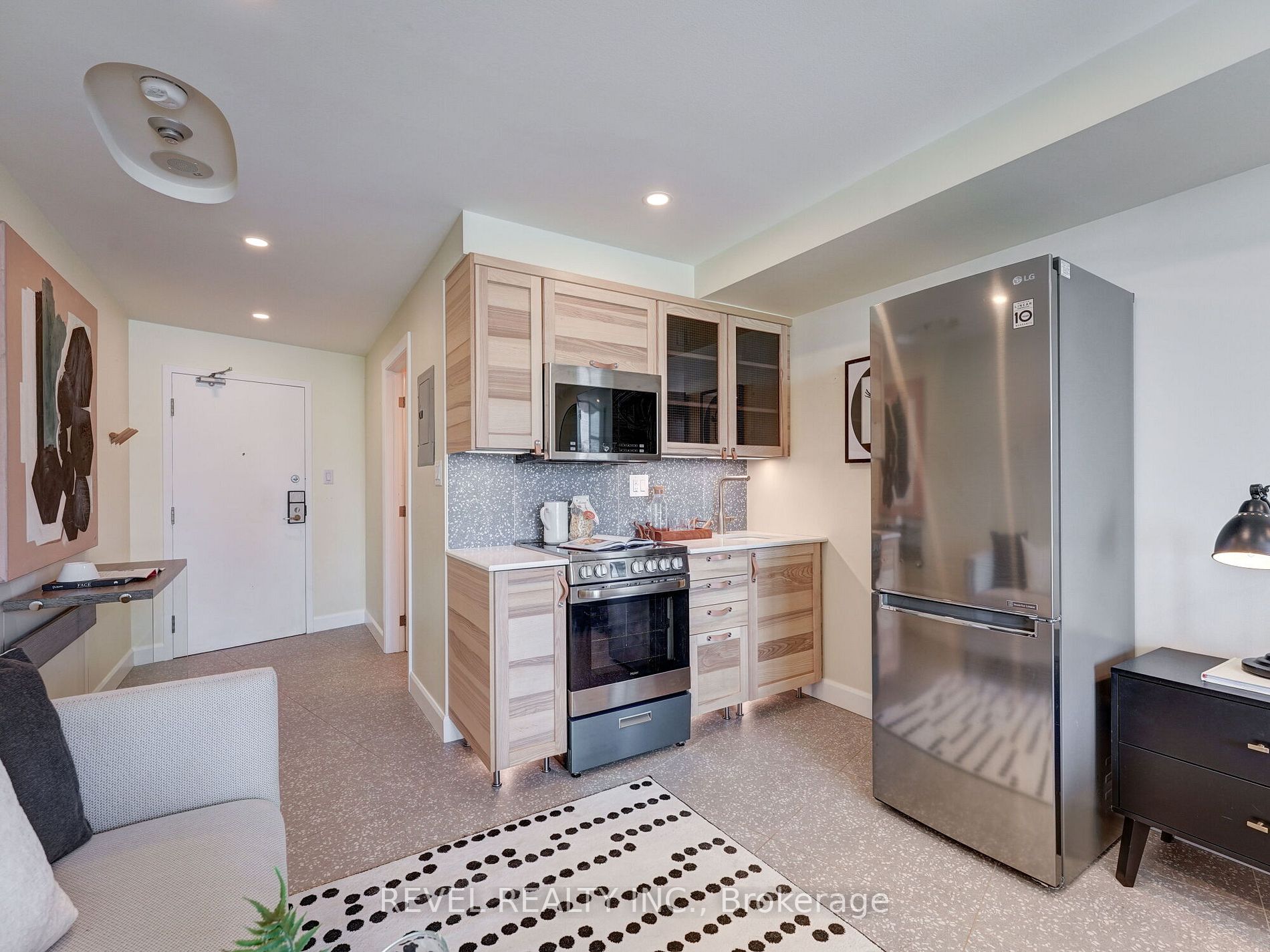 650 Queens Quay W, #1706