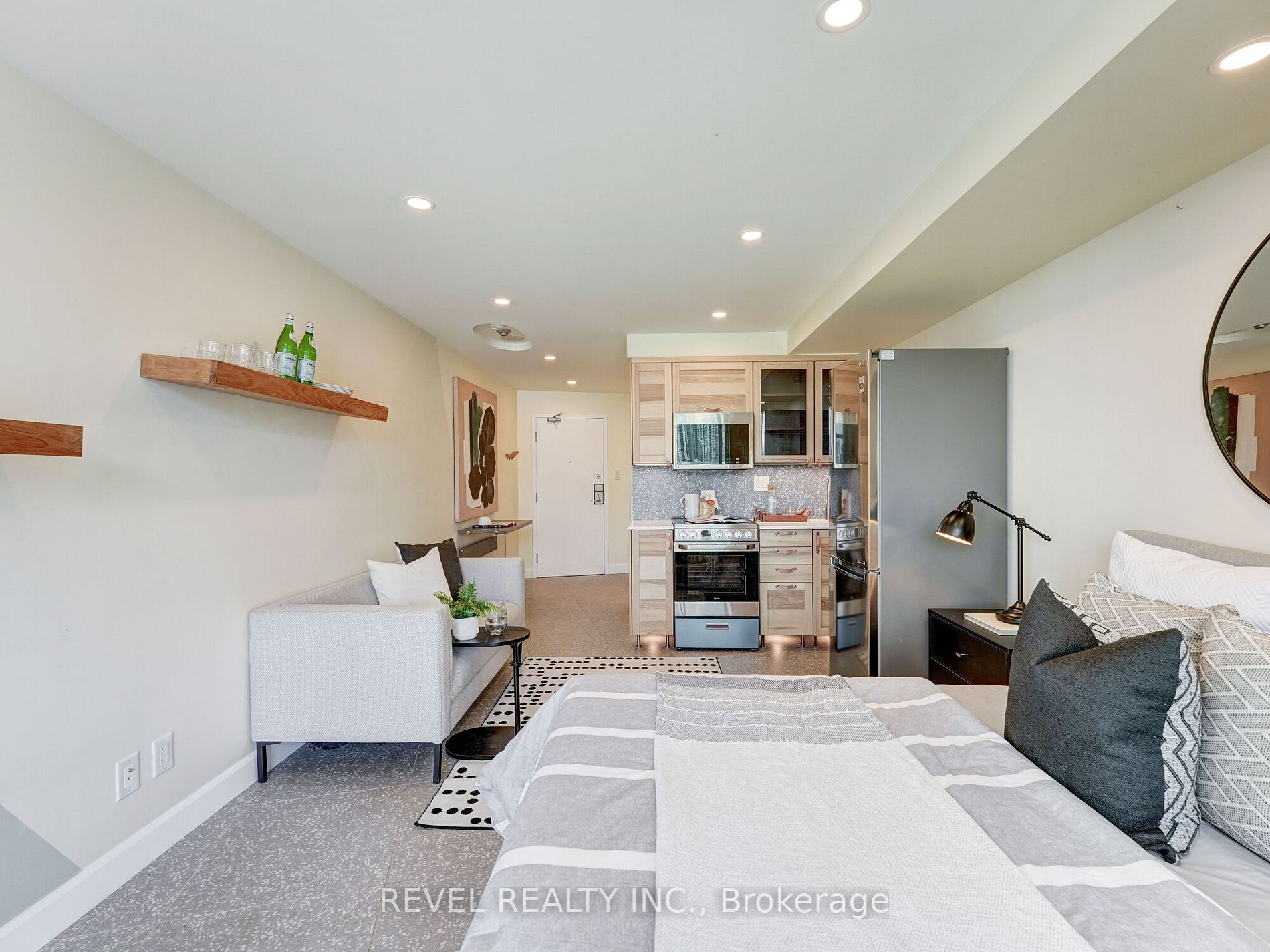 650 Queens Quay W, #1706