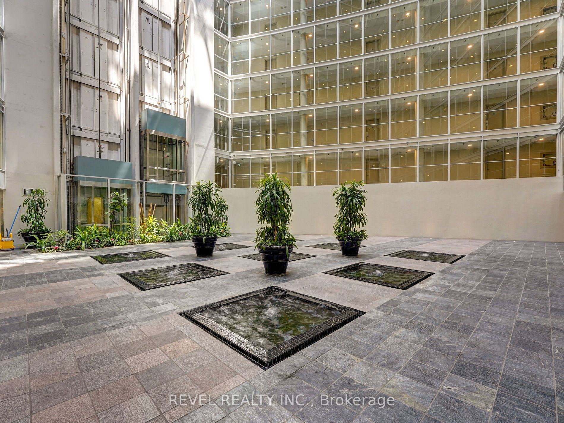 650 Queens Quay W, #1706