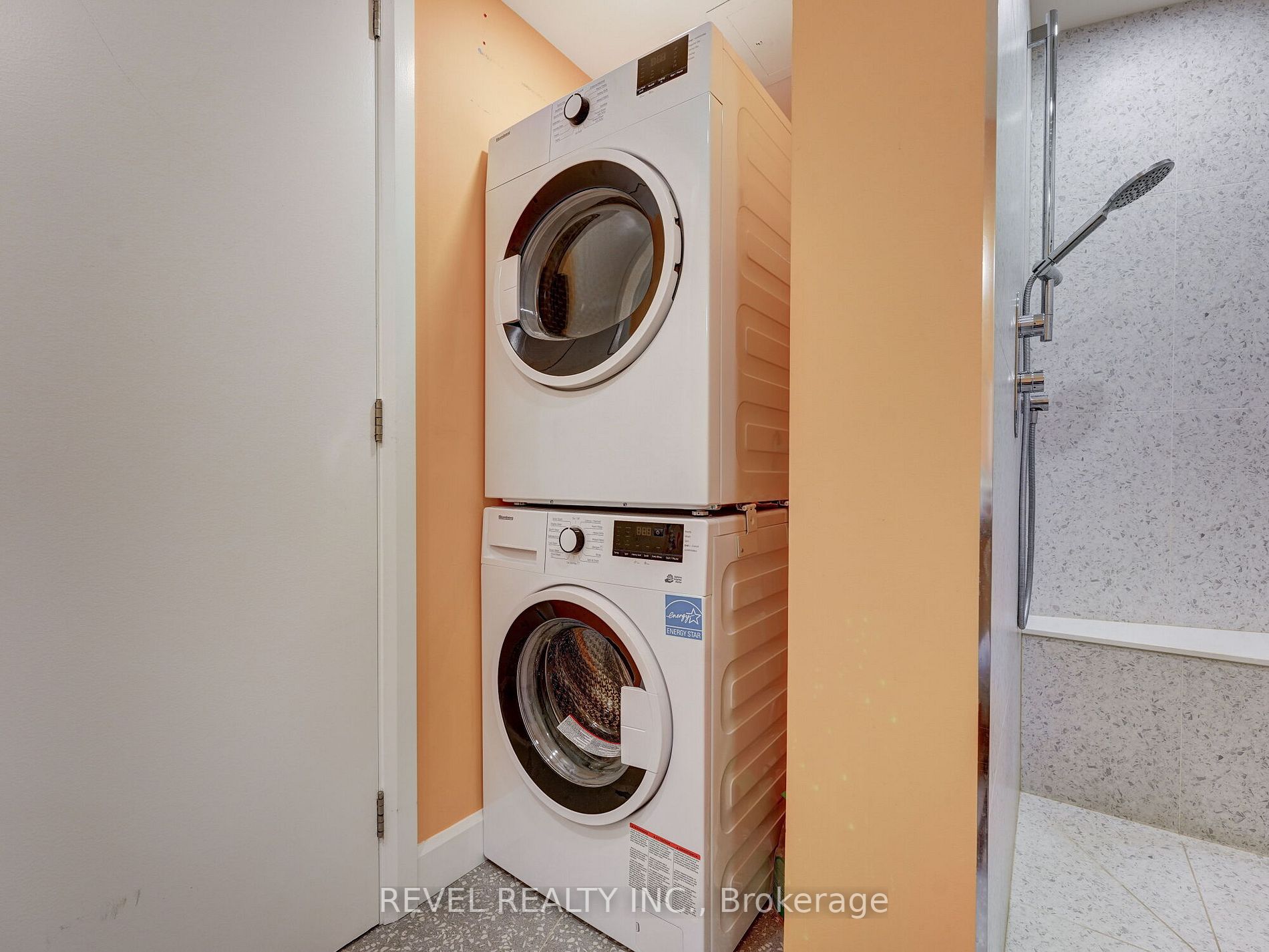 650 Queens Quay W, #1706