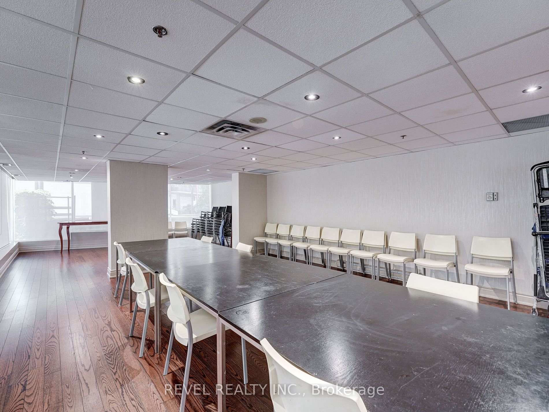 650 Queens Quay W, #1706