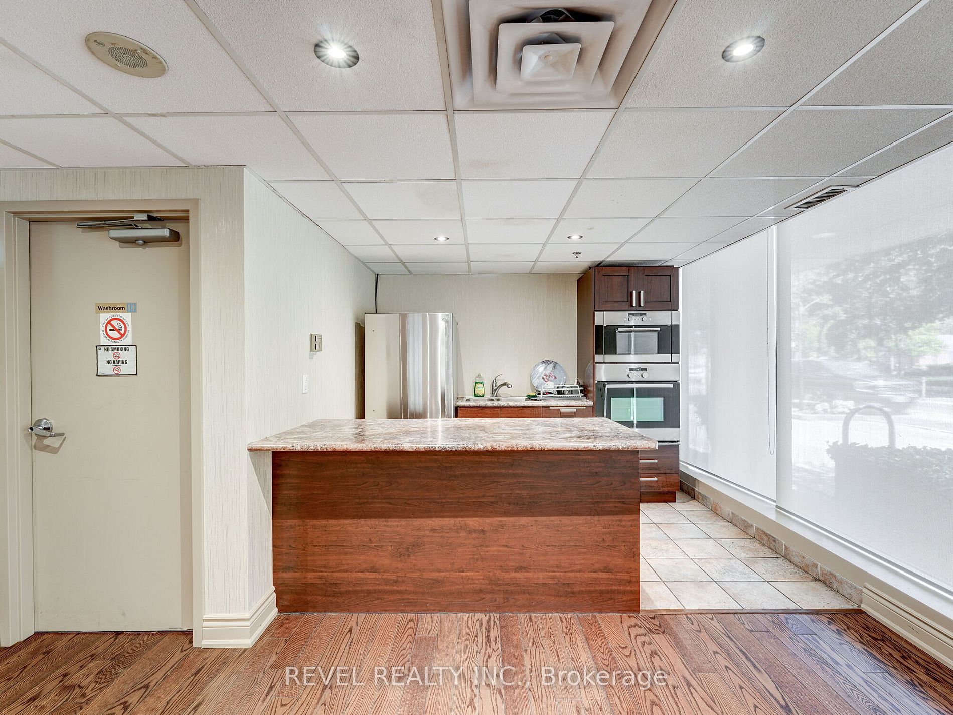 650 Queens Quay W, #1706