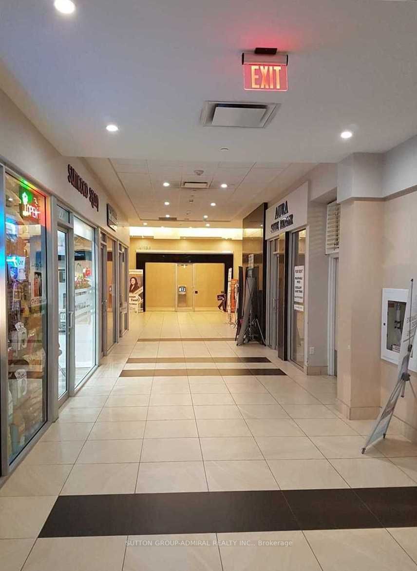 384 Yonge St, #92
