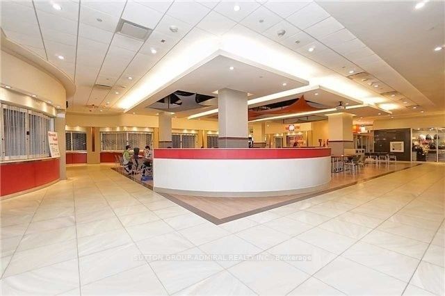 384 Yonge St, #92