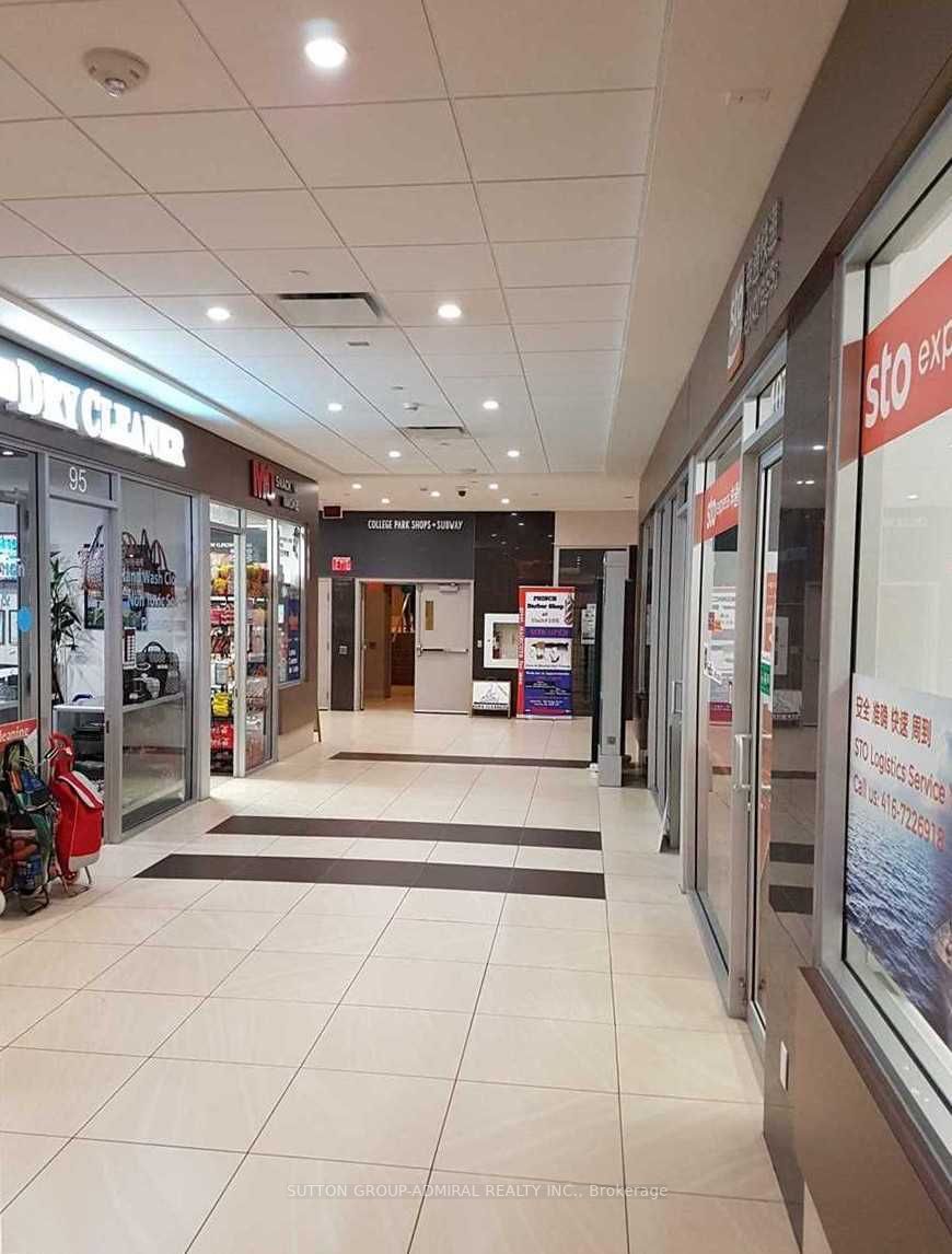 384 Yonge St, #92