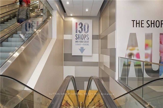 384 Yonge St, #92