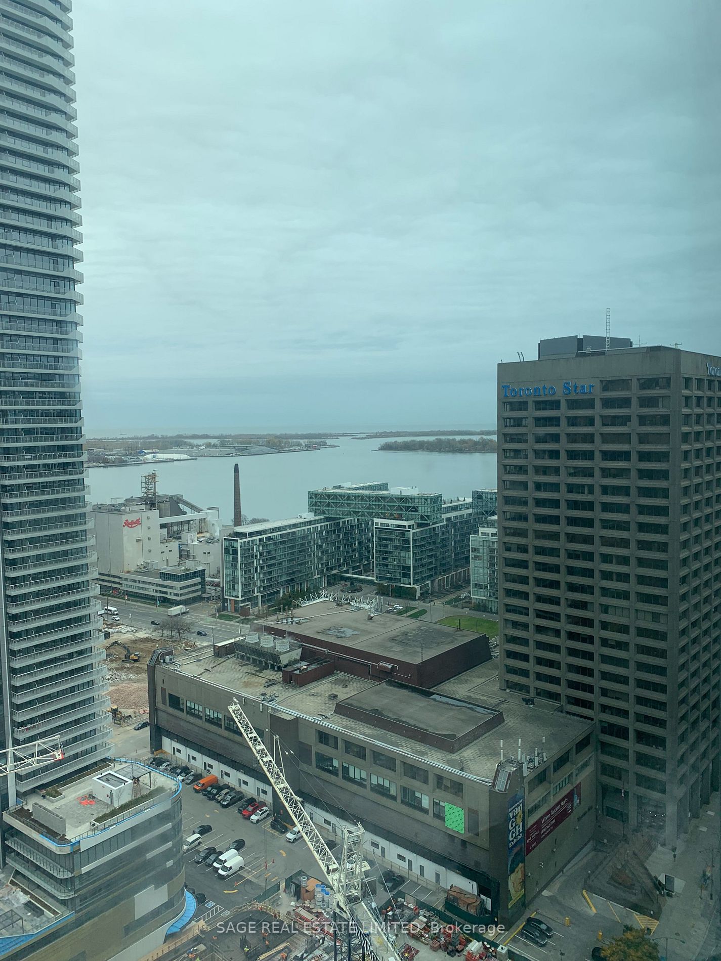 16 Yonge St, #3106