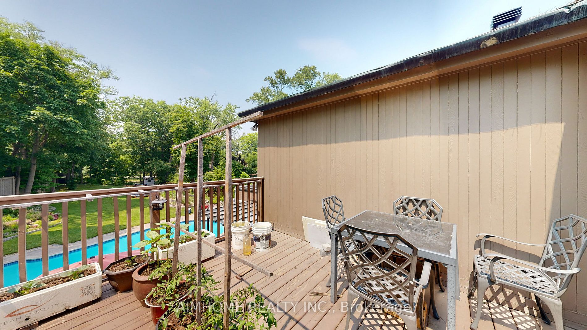4 Valleyanna Dr