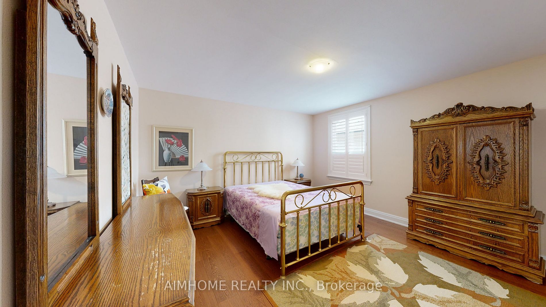 4 Valleyanna Dr