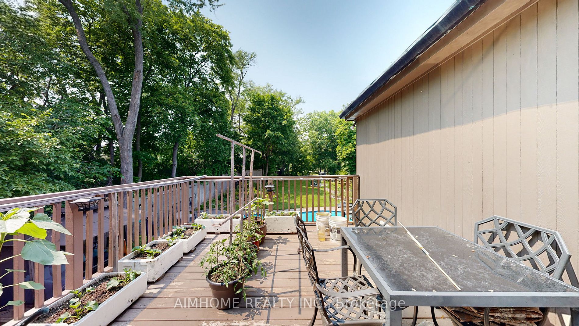 4 Valleyanna Dr