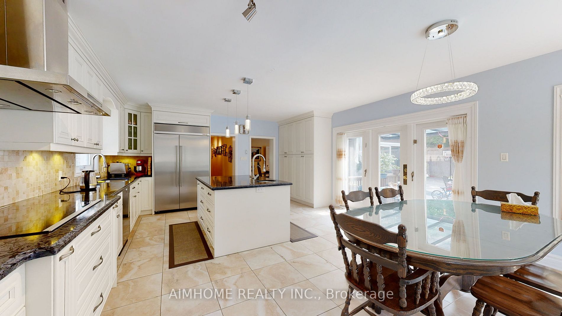 4 Valleyanna Dr