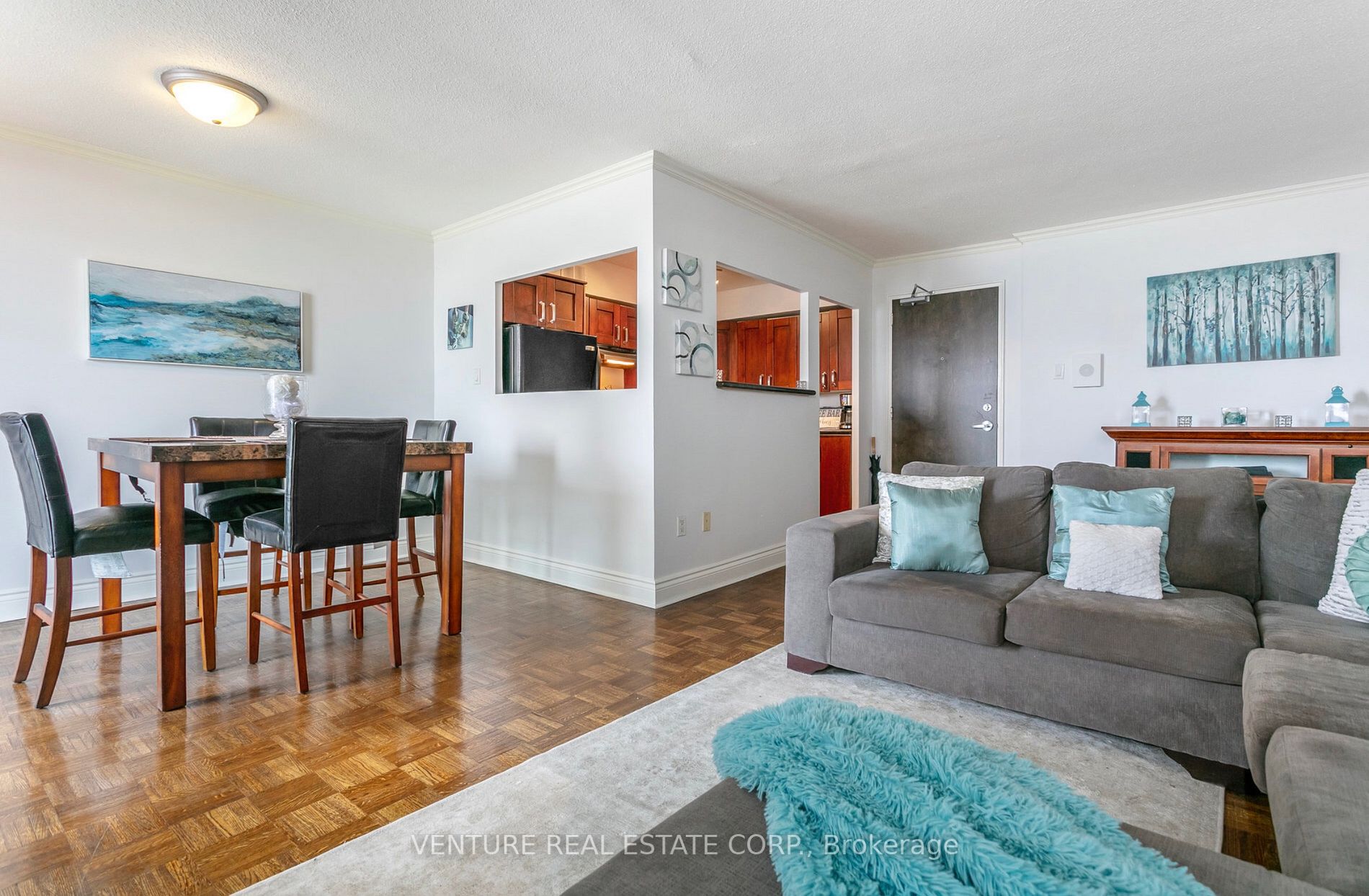 5949 Yonge Street #801