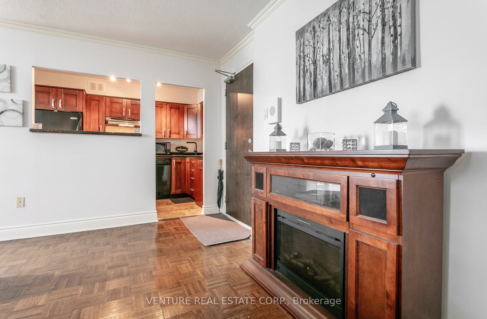 5949 Yonge Street #801