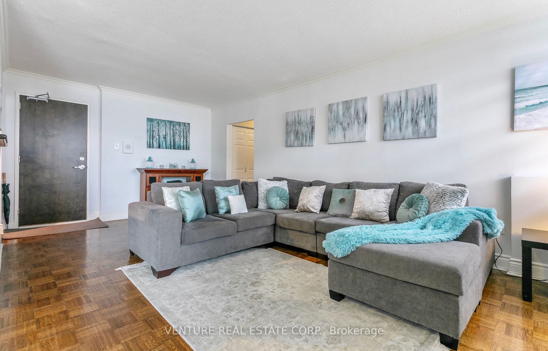 5949 Yonge Street #801