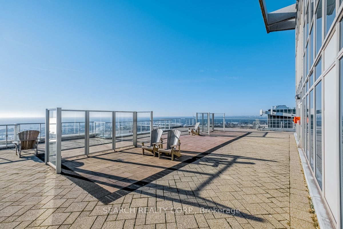 75 East Liberty St, #1801