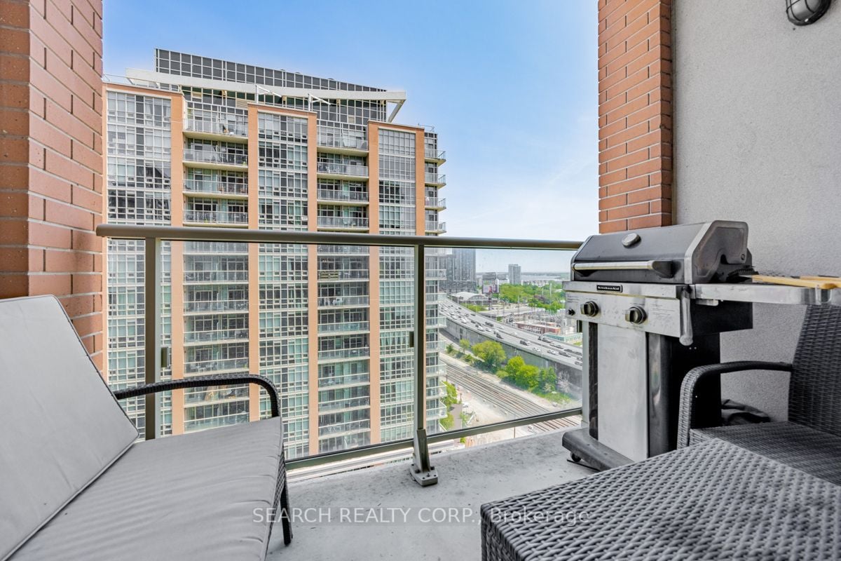 75 East Liberty St, #1801