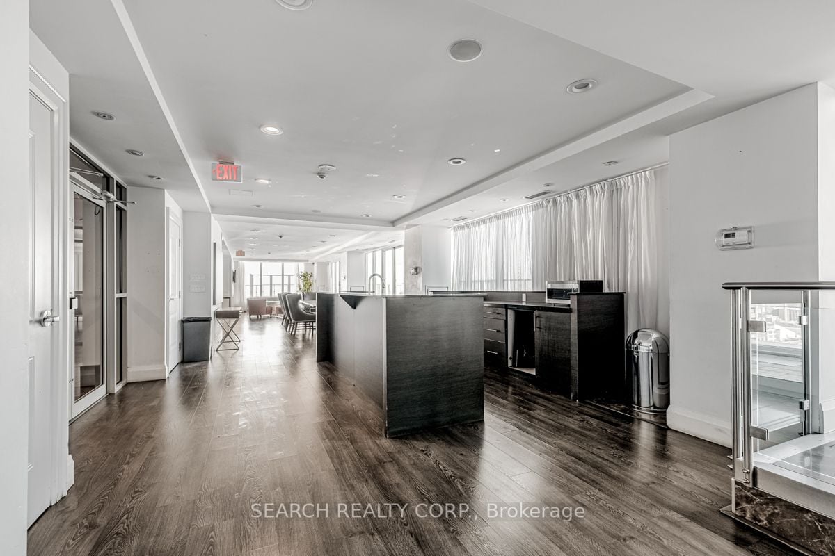 75 East Liberty St, #1801