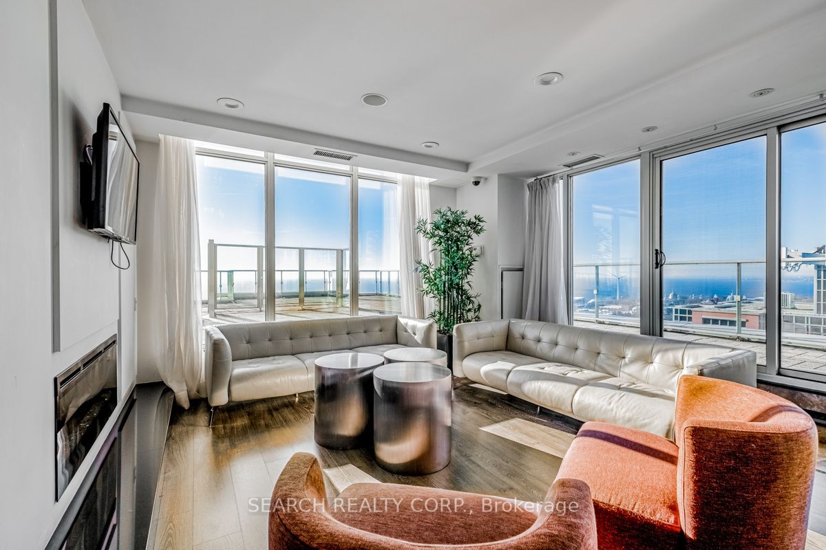 75 East Liberty St, #1801