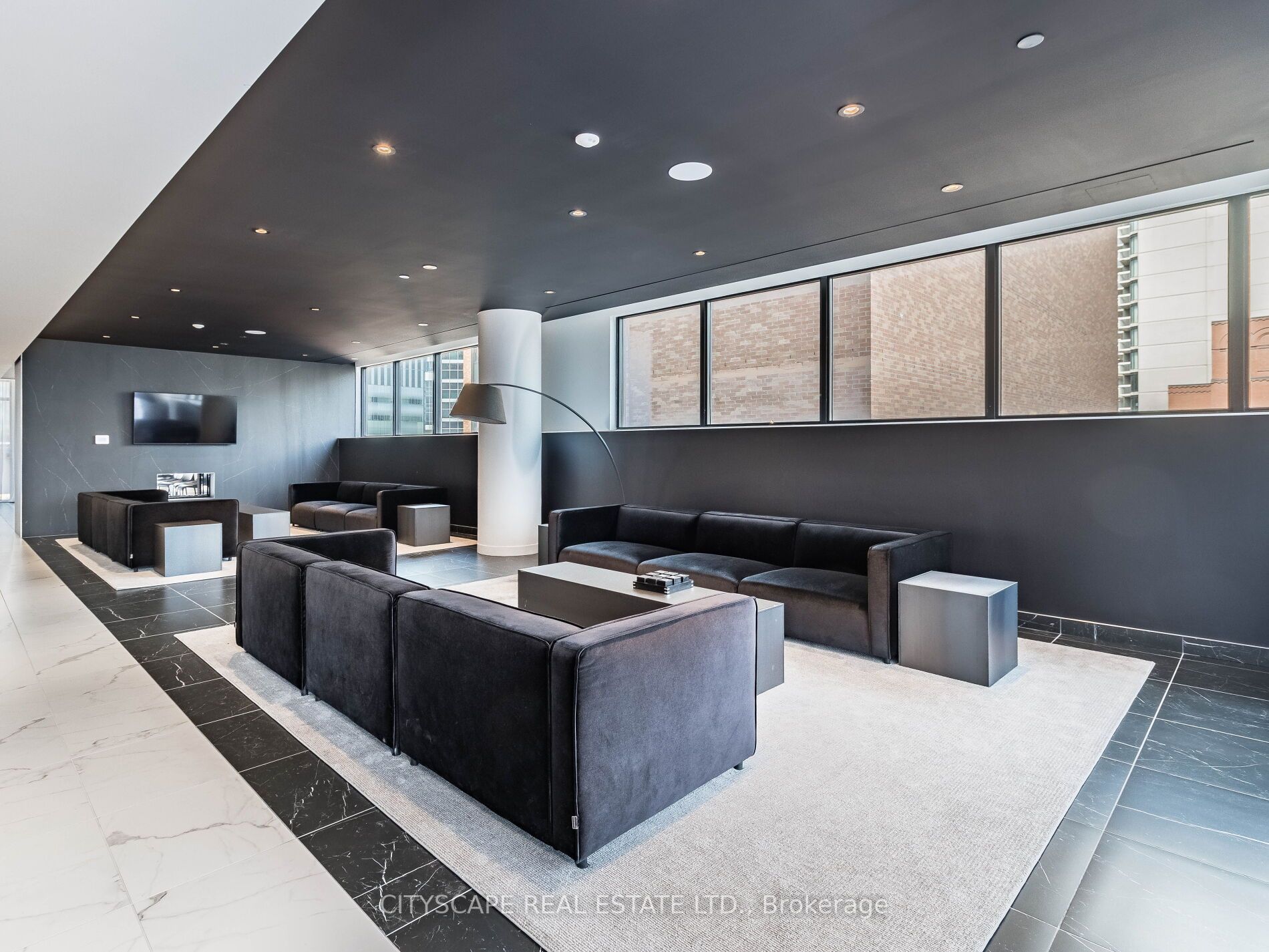 20 Edward St N, #1302