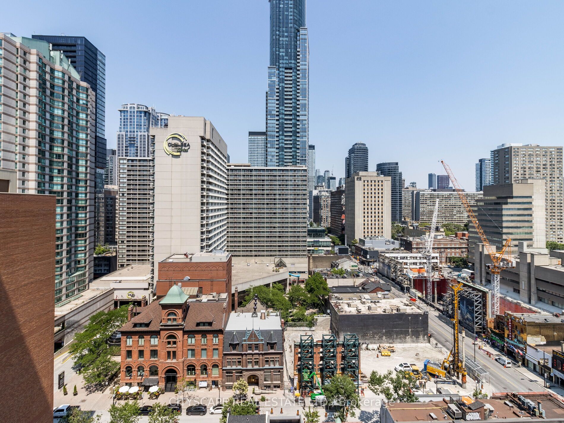 20 Edward St N, #1302