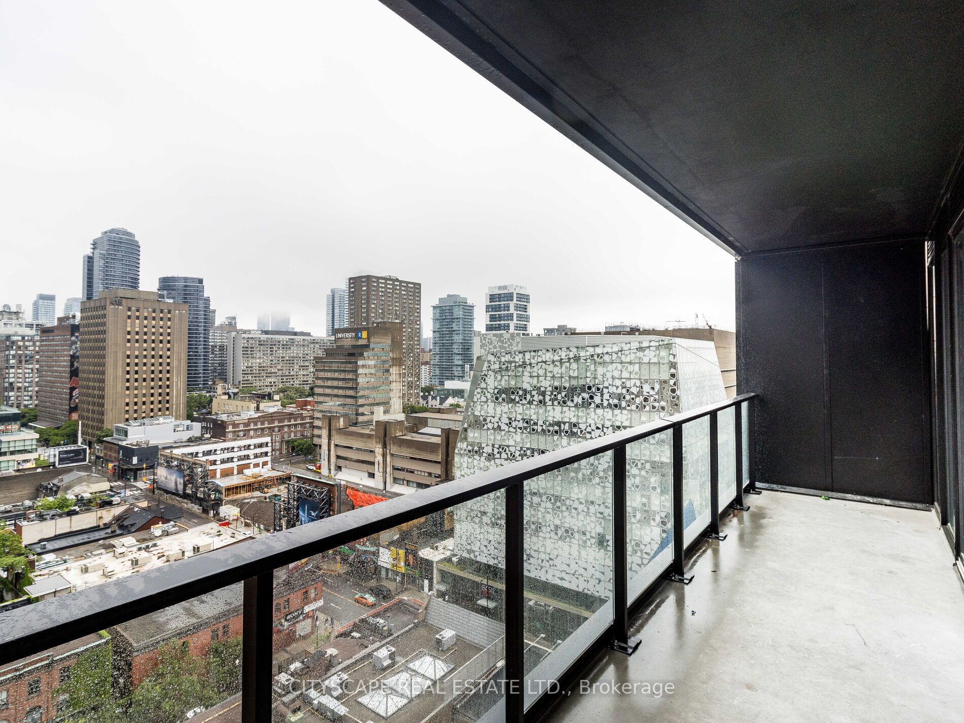 20 Edward St N, #1302