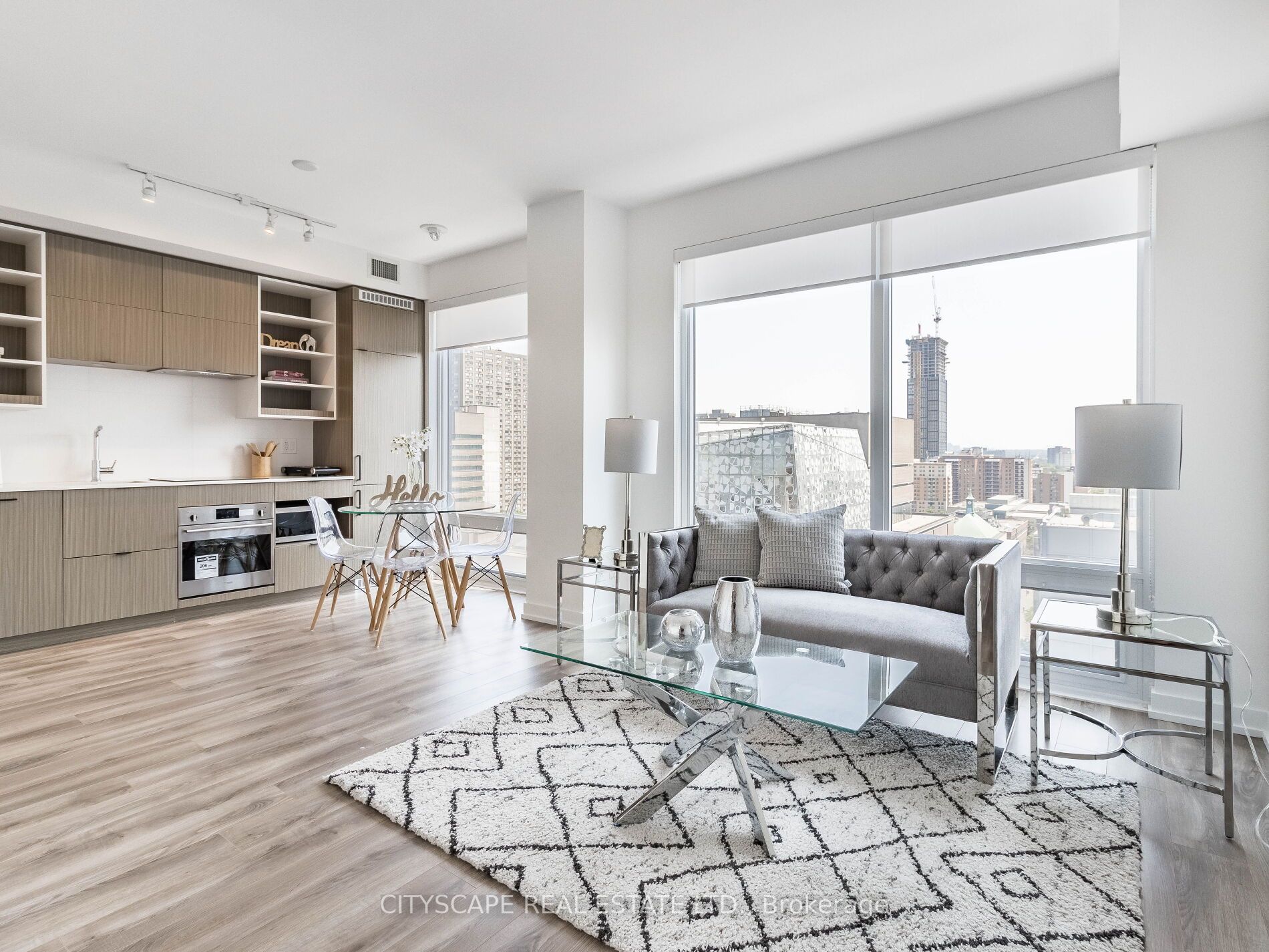 20 Edward St N, #1302
