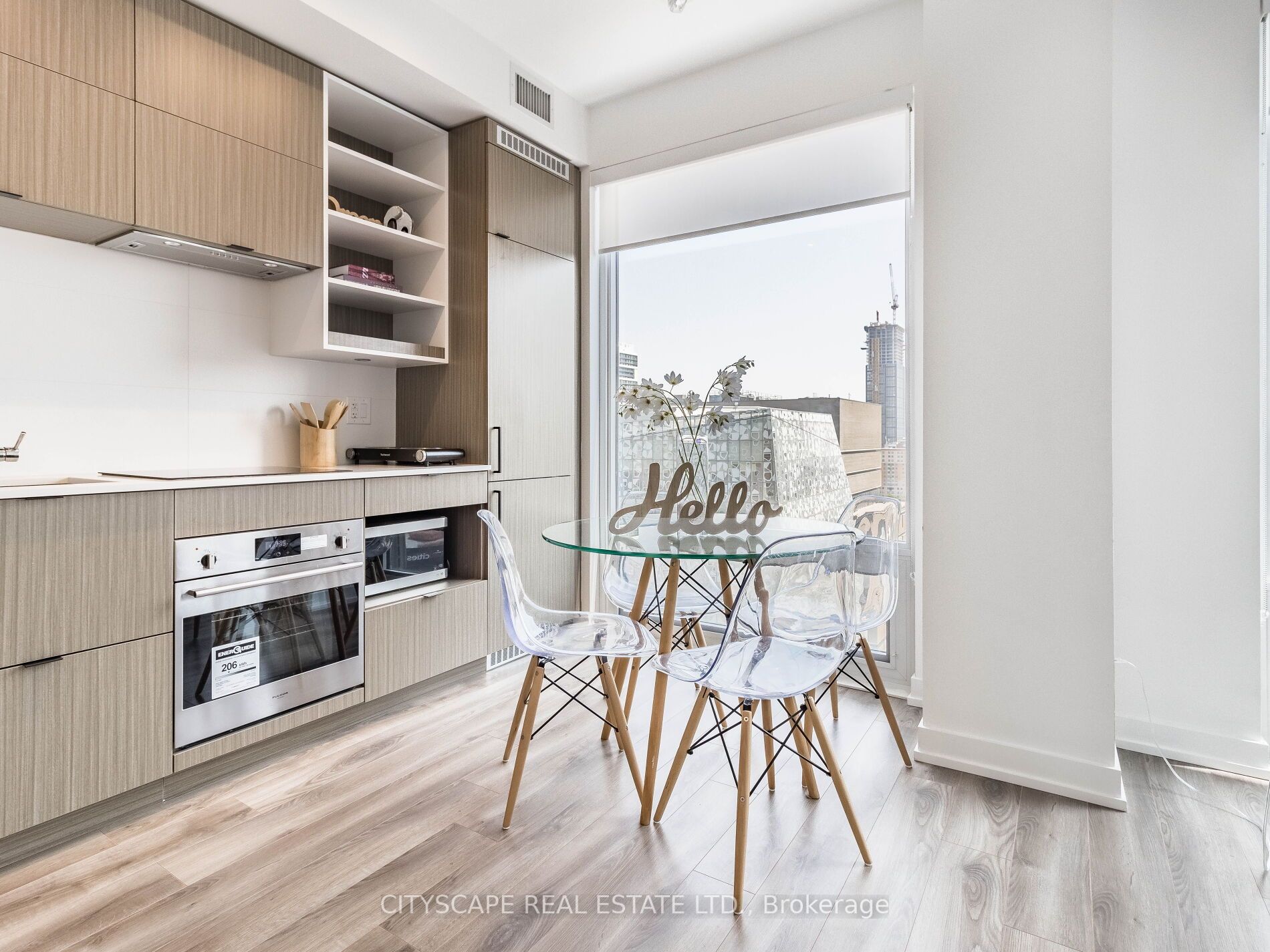 20 Edward St N, #1302