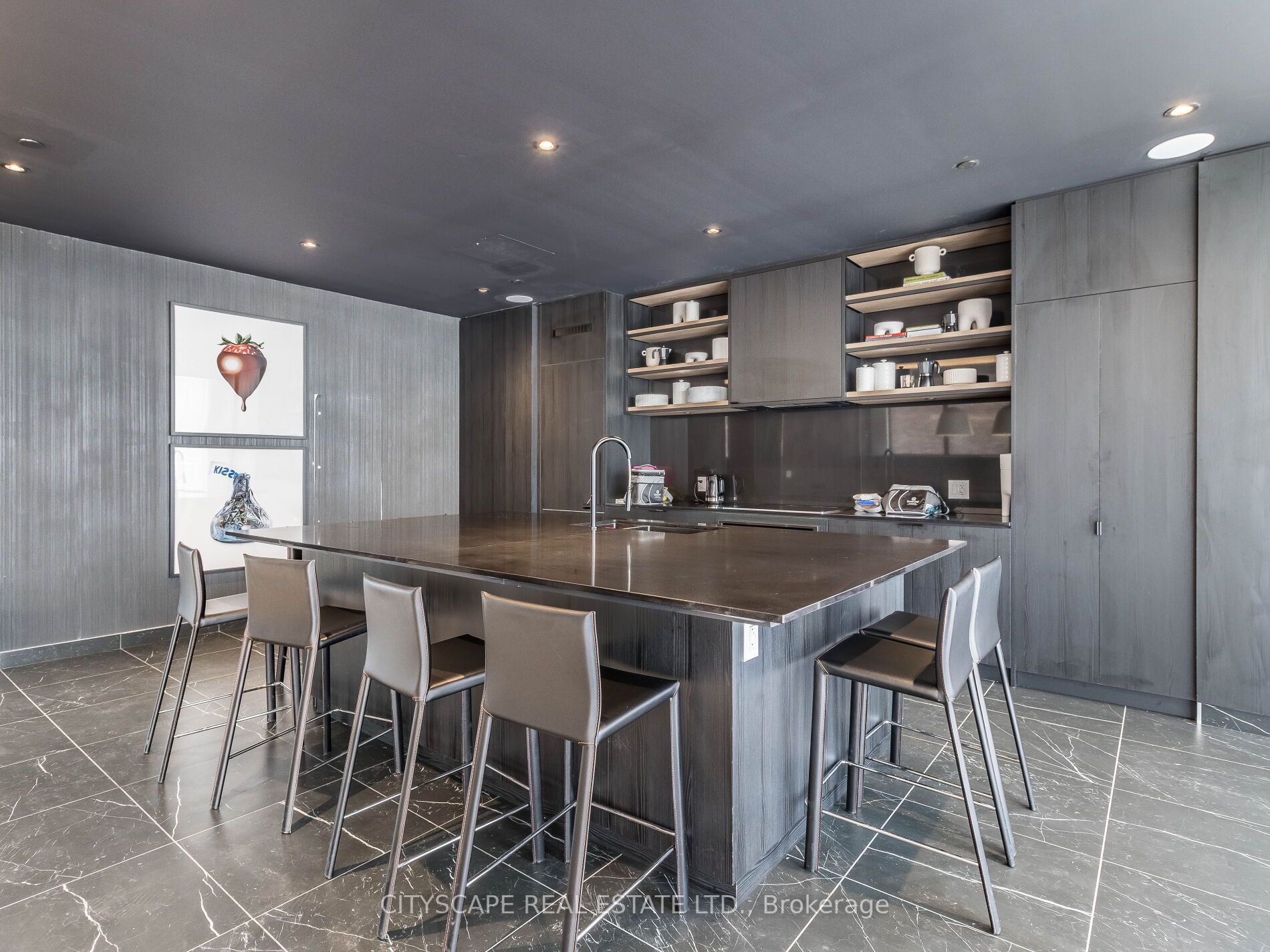 20 Edward St N, #1302