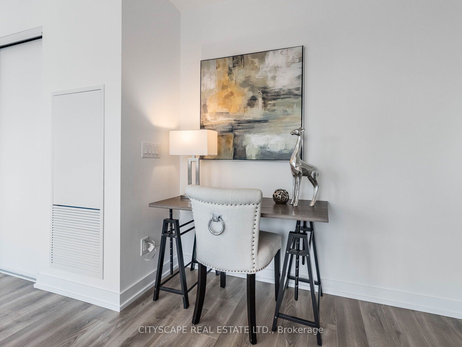 20 Edward St N, #1302