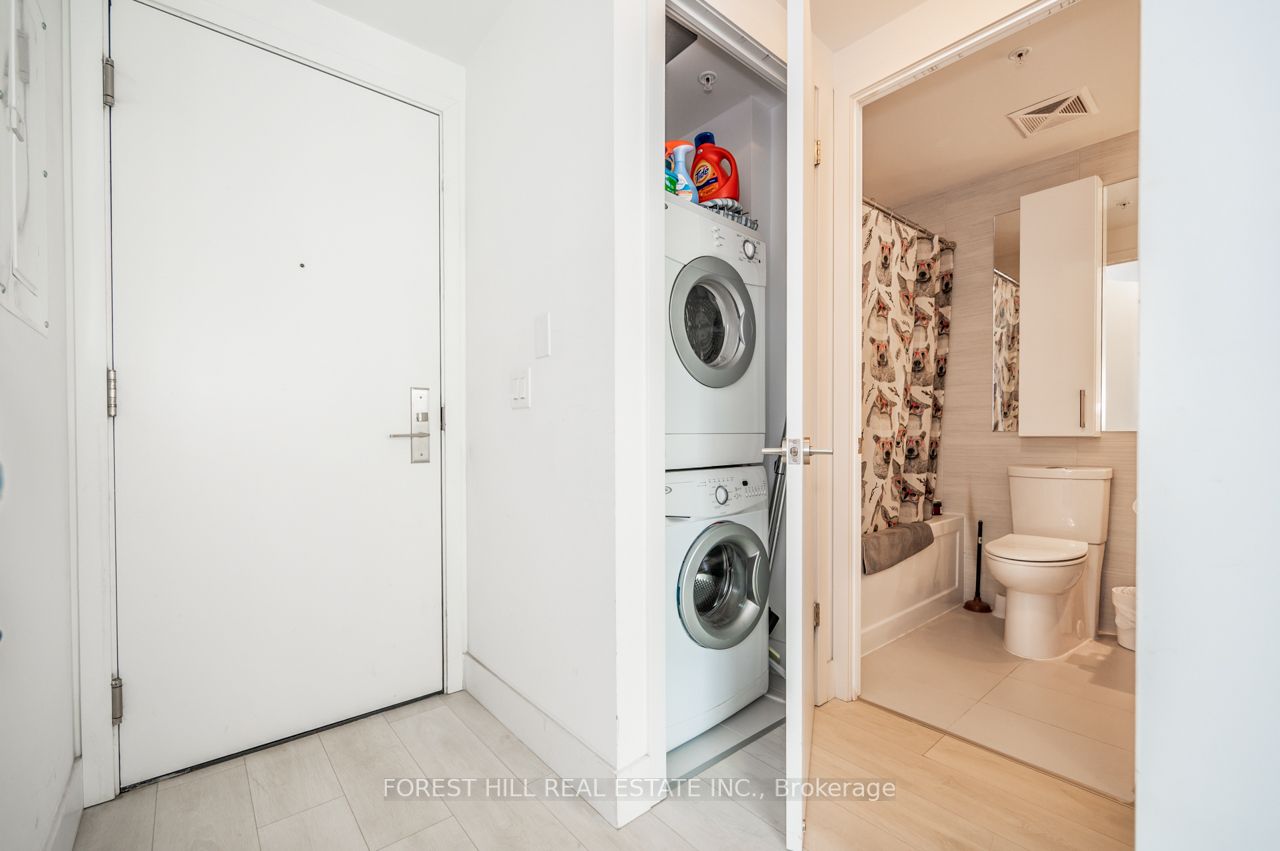 39 Sherbourne St, #1109