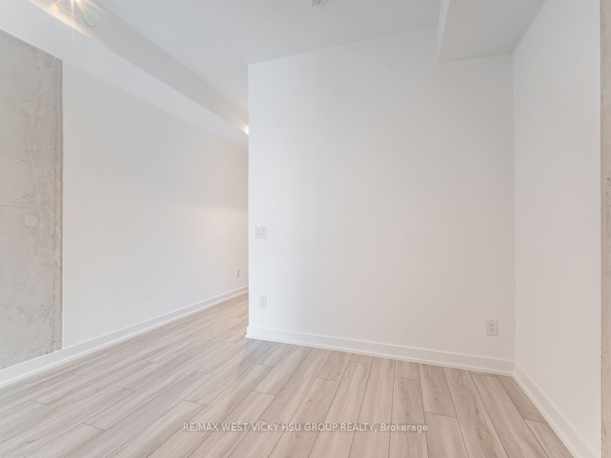 458 Richmond St W, #806