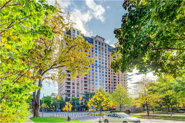 18 Sommerset Way, Toronto