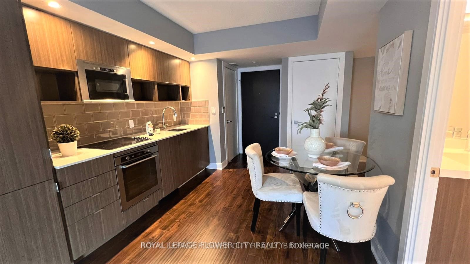 89 Mcgill St, #1404