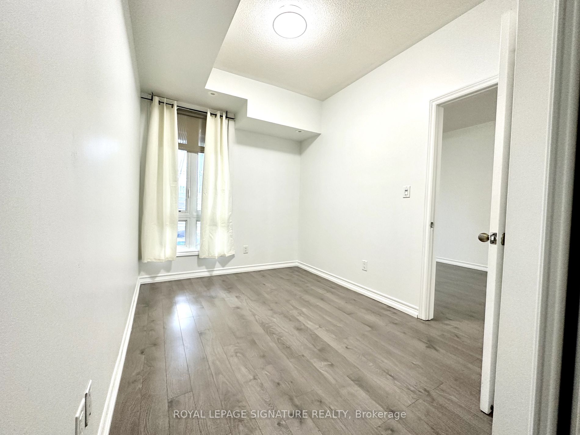 1496 Victoria Park Ave, #119